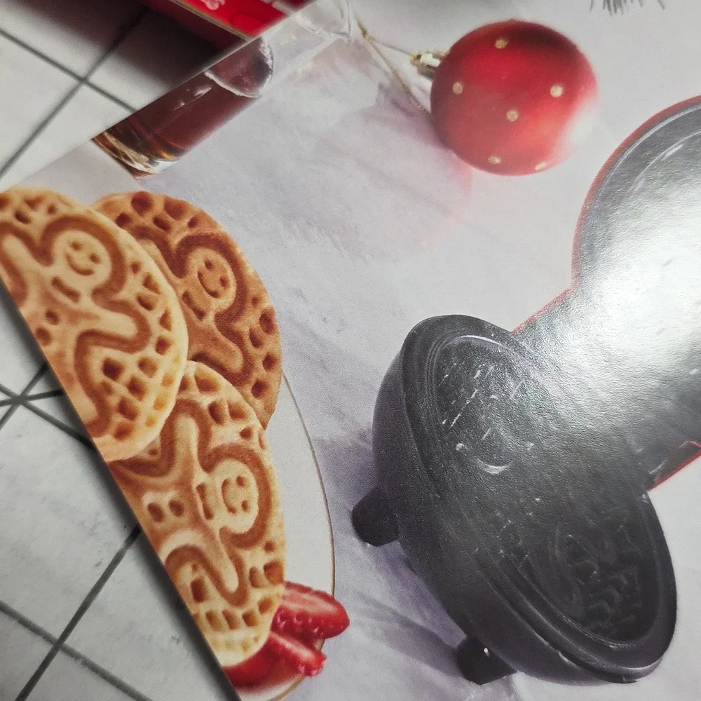 Compact Red Waffle Maker, Mini Gingerbread Man Maker, Dash, NIB